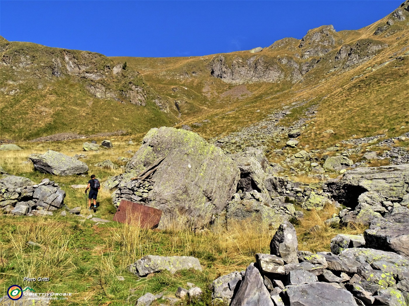 29 Lasciamo il sent. 101 per prendere a dx sentierino per il Monte di sopra.JPG